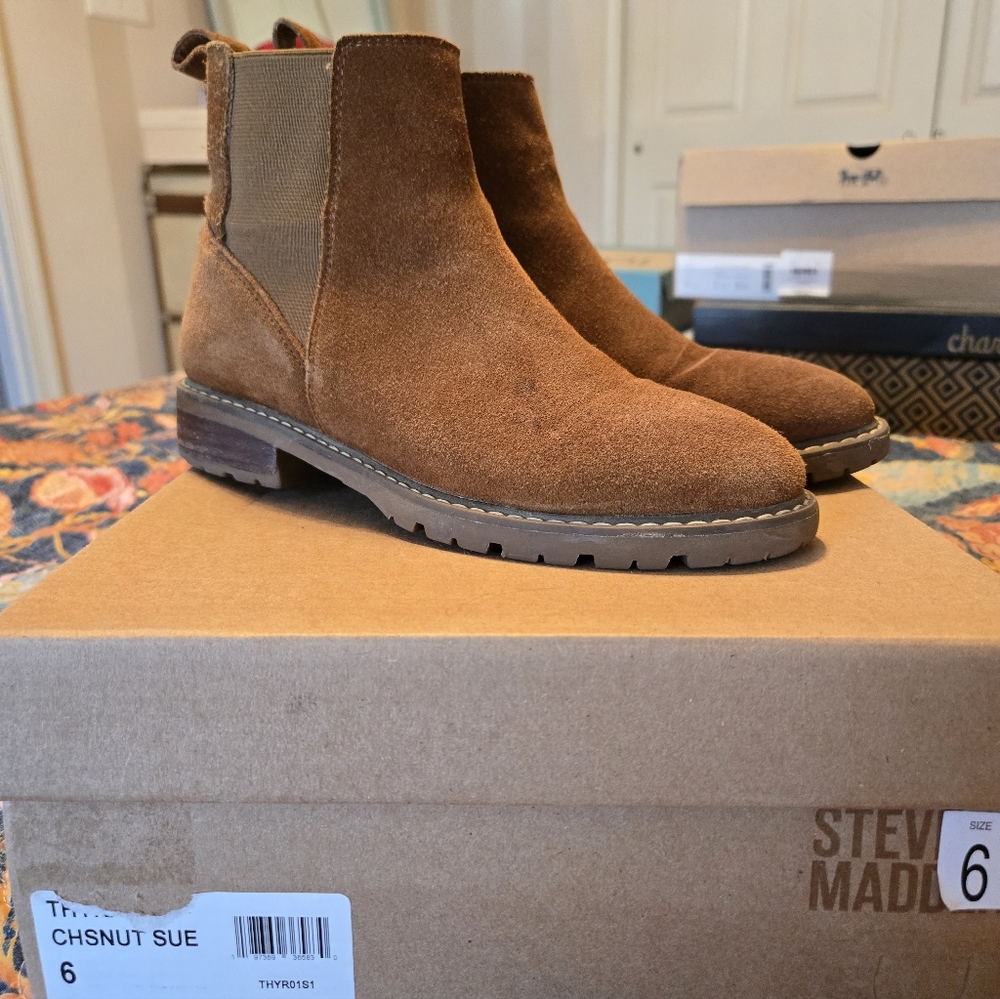 Steve Madden BOOTS